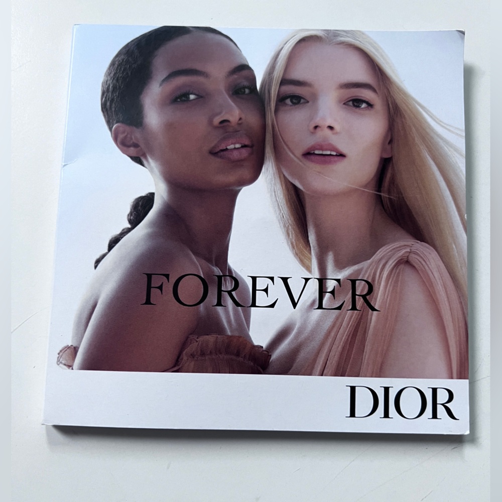 Dior forever makeup sample of foundation / primer on a card. New!
